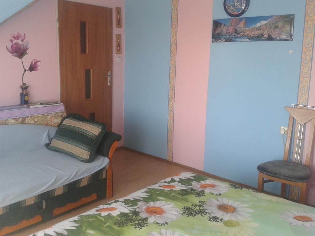 Dom Pod Roza Apartment Lesna Room photo